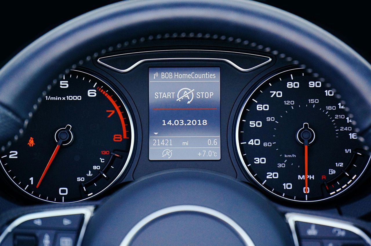 speedo with stop start on dash